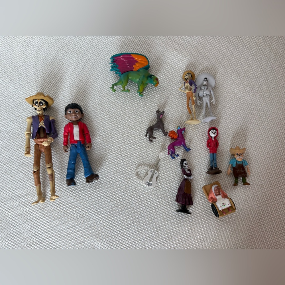 Pixar Coco 12 Piece Collectible Toys Including Rare Hector With Hat Miguel Dante